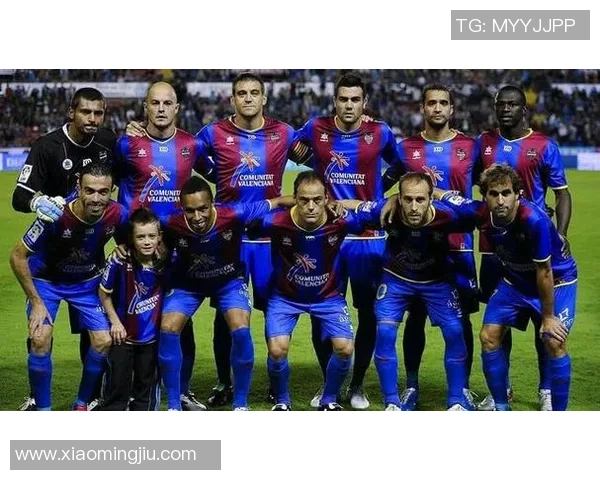 布雷斯与尼母的精彩对决揭示了法甲联赛的激烈竞争与球队实力的较量